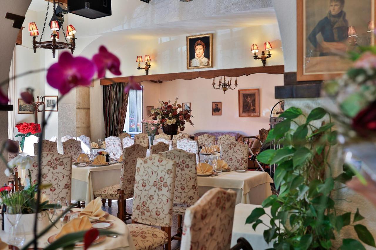 Hotel Logis Le Relais Imperial Saint-Vallier-de-Thiey Exterior foto