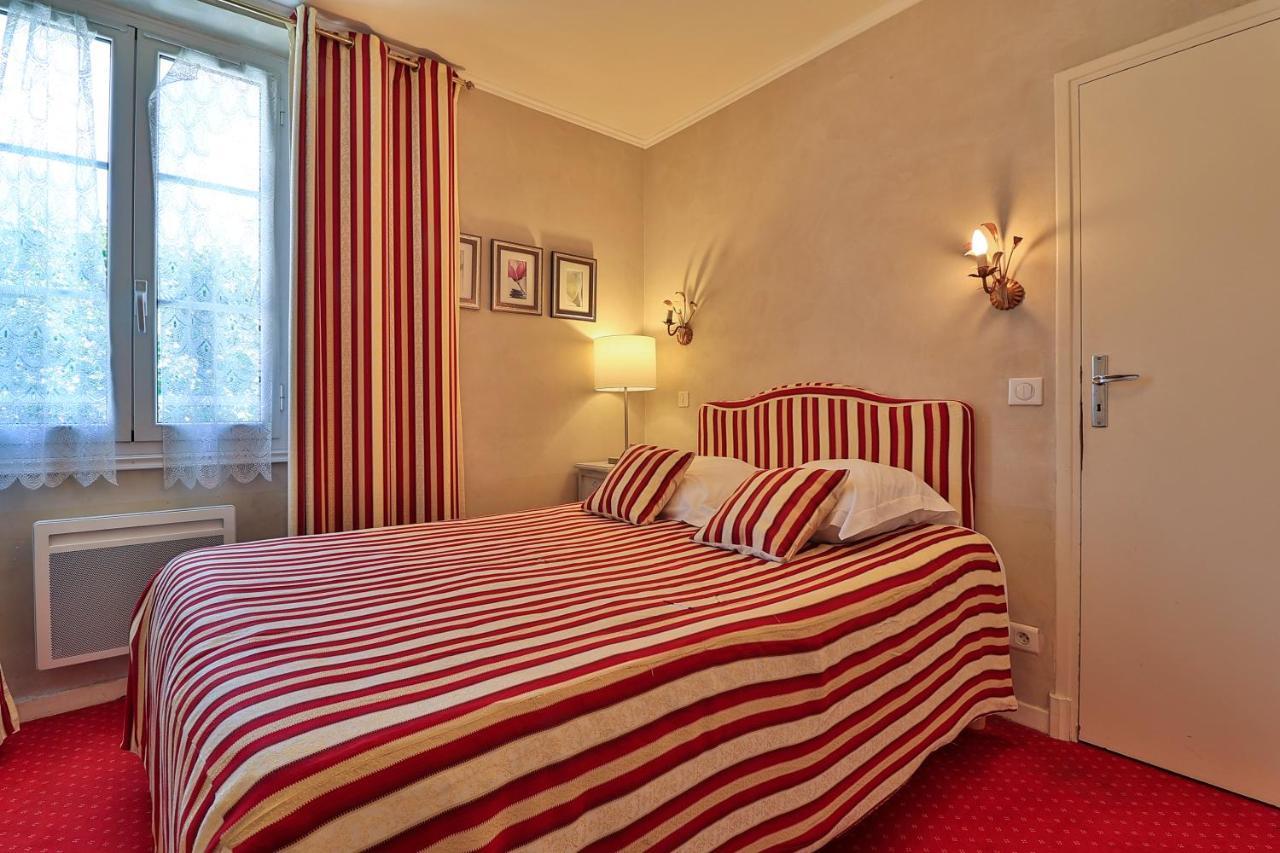 Hotel Logis Le Relais Imperial Saint-Vallier-de-Thiey Exterior foto